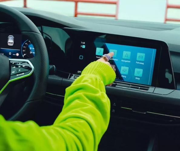volkswagen-golf-ehybrid-moveco-14