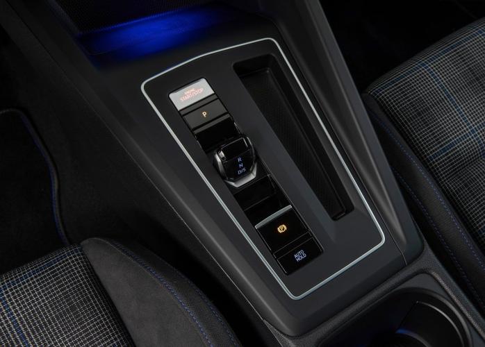 volkswagen-golf-ehybrid-moveco-7