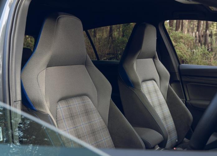 volkswagen-golf-ehybrid-moveco-9