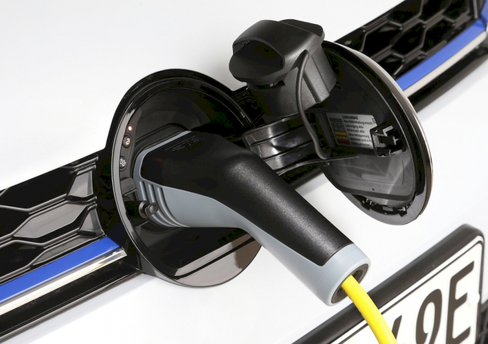 volkswagen-golf-gte-2019-gte-hibrido-enchufable-2020-0-moveco