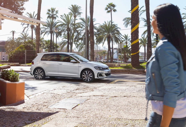 volkswagen-golf-gte-2019-gte-hibrido-enchufable-2020-3-moveco