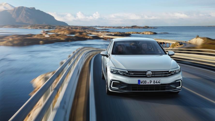 volkswagen-golf-gte-2019-passat-gte--2020-04@2x