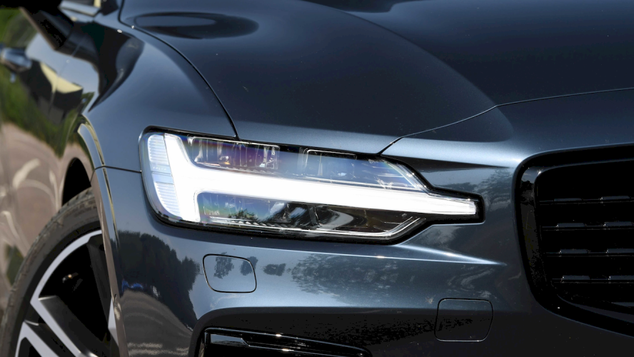volvo-v60-recharge-hibrido-enchufable-7-moveco