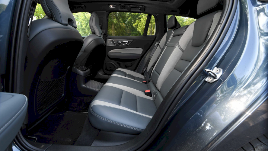 volvo-v60-recharge-hibrido-enchufable-9-moveco