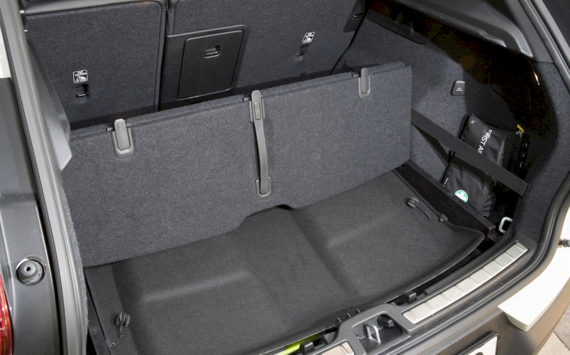 volvo-xc40-recharge-hibrido-enchufable-18-moveco