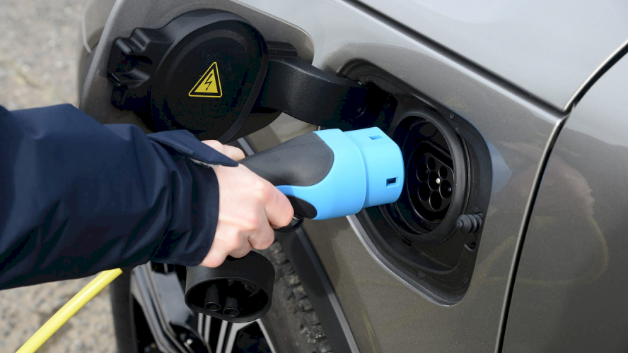 volvo-xc40-recharge-hibrido-enchufable-2-moveco