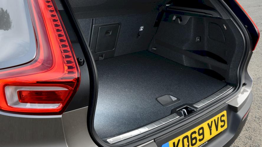 volvo-xc40-recharge-hibrido-enchufable-5-moveco
