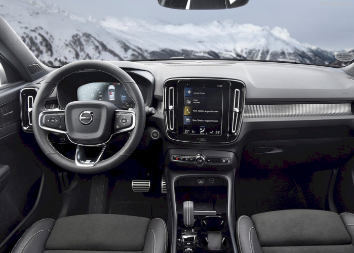 volvo-xc40-recharge-hibrido-enchufable-8-moveco