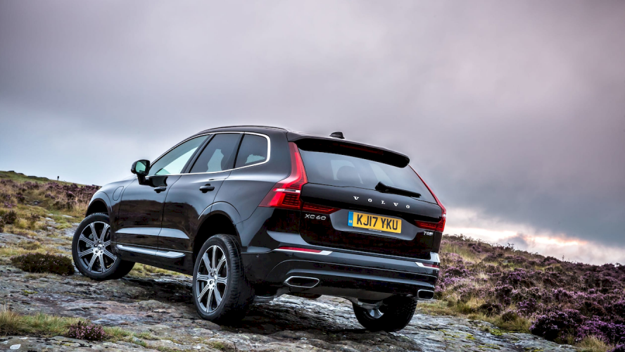 volvo-xc60-recharge-hibrido-enchufable-20-moveco