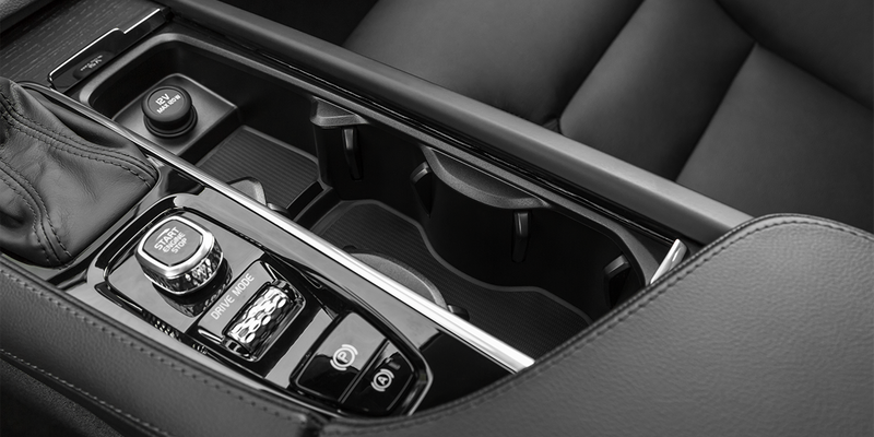 volvo-xc90-recharge-hibrido-enchufable-12-moveco