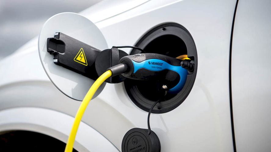 volvo-xc90-recharge-hibrido-enchufable-4-moveco